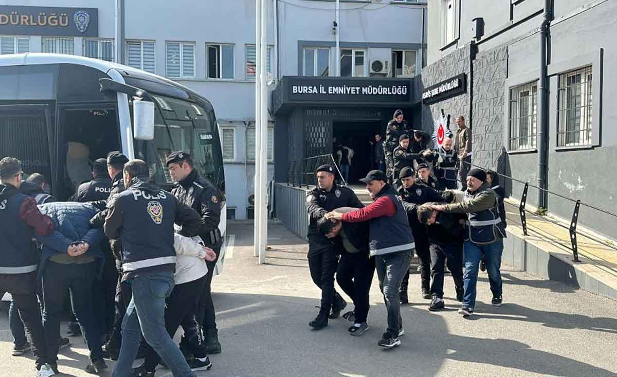 Denizlide Fuhus Operasyonu 31 Supheli Yakalandi1