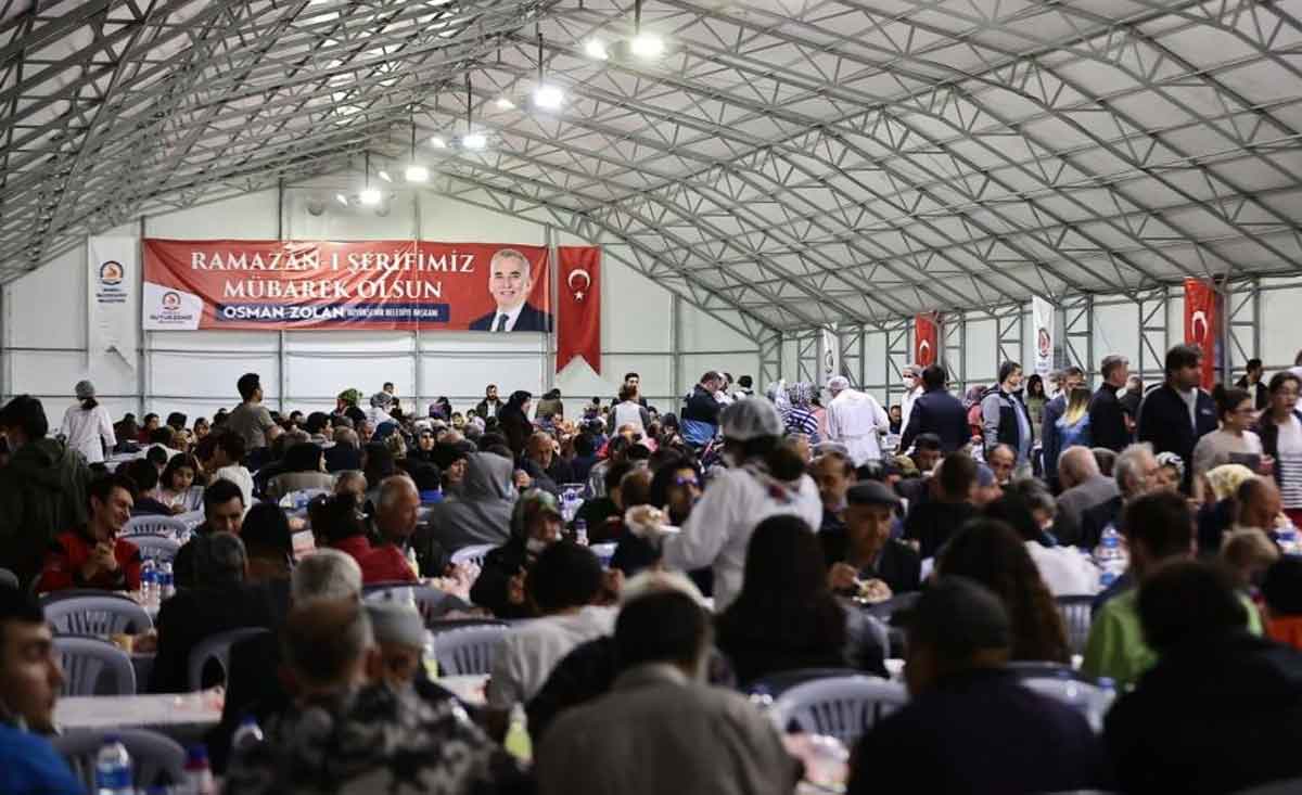 Denizlililer Mahalle Iftarlarinda Bir Araya Geliyorlar1