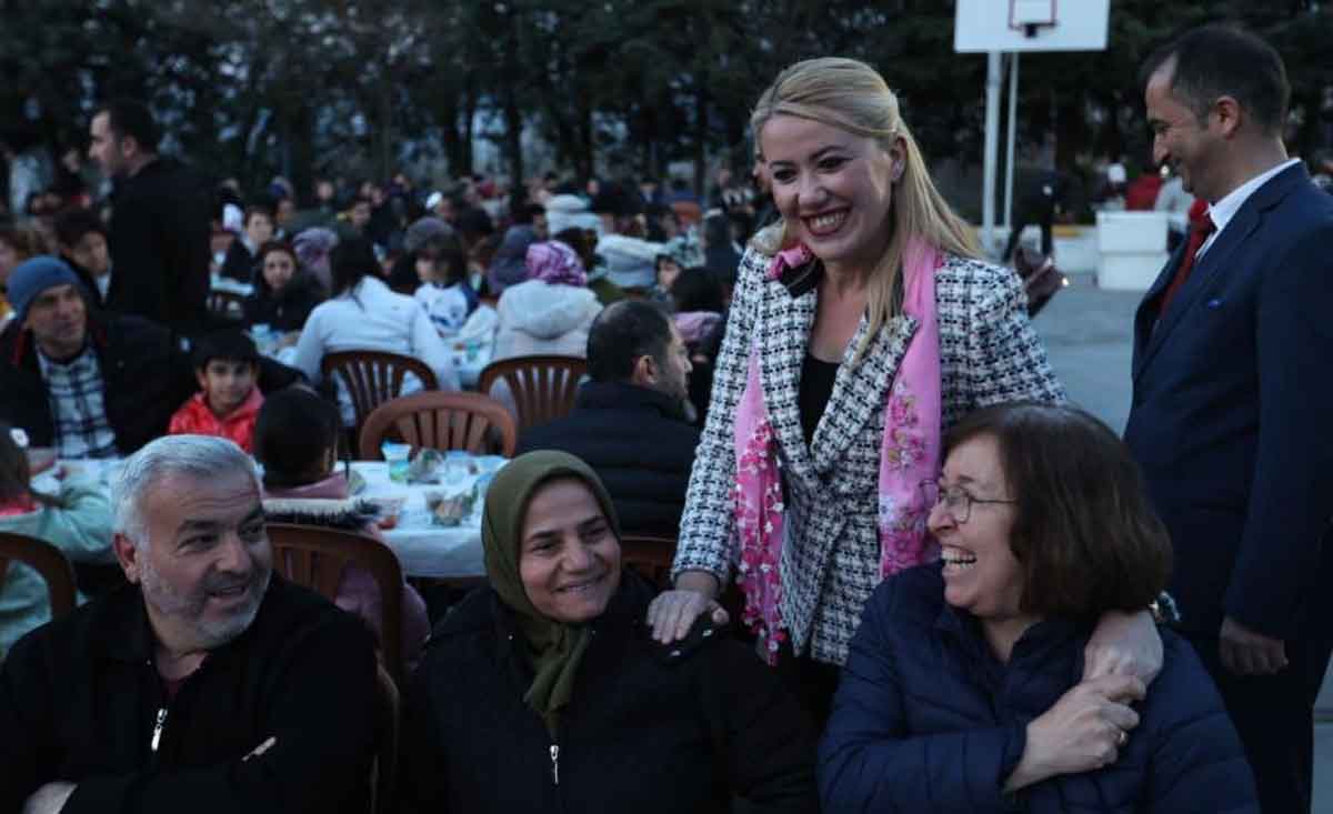 Merkezefendi Belediyesinden Yenisehire Iftar Sofrasi1