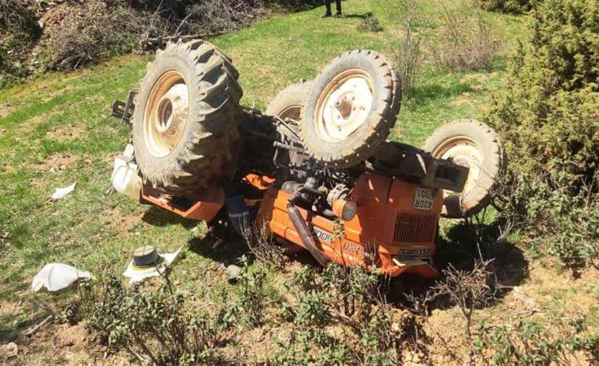Kutahyadaki Traktor Kazasinda Mehmet Samur Hayatini Kaybetti1