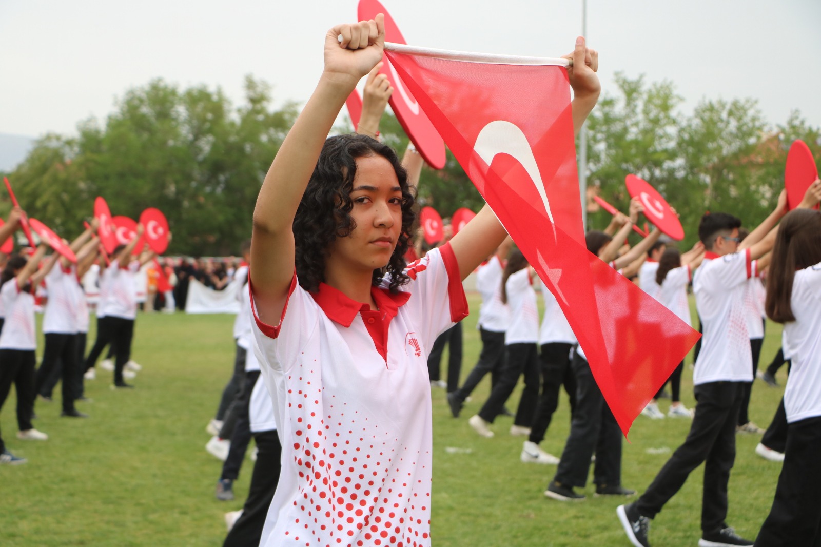 Denizli Civrilde Bayram Coskusu Yere Goge Sigmadi3