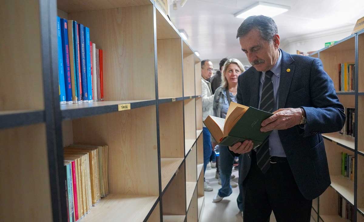 Denizli Önceki Dönem Milletvekili Adına Kütüphane Açıldı1