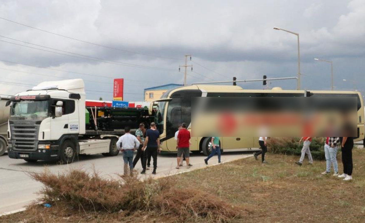 Denizli Firma Kaza Otobus 1