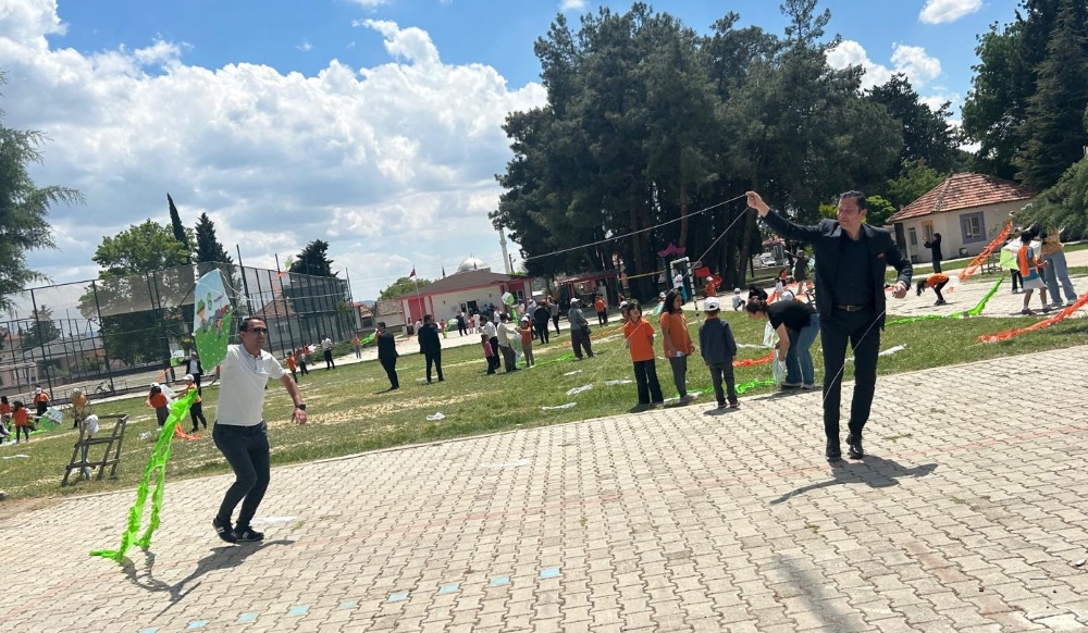 Emirhisar Uçurtma Şenliği