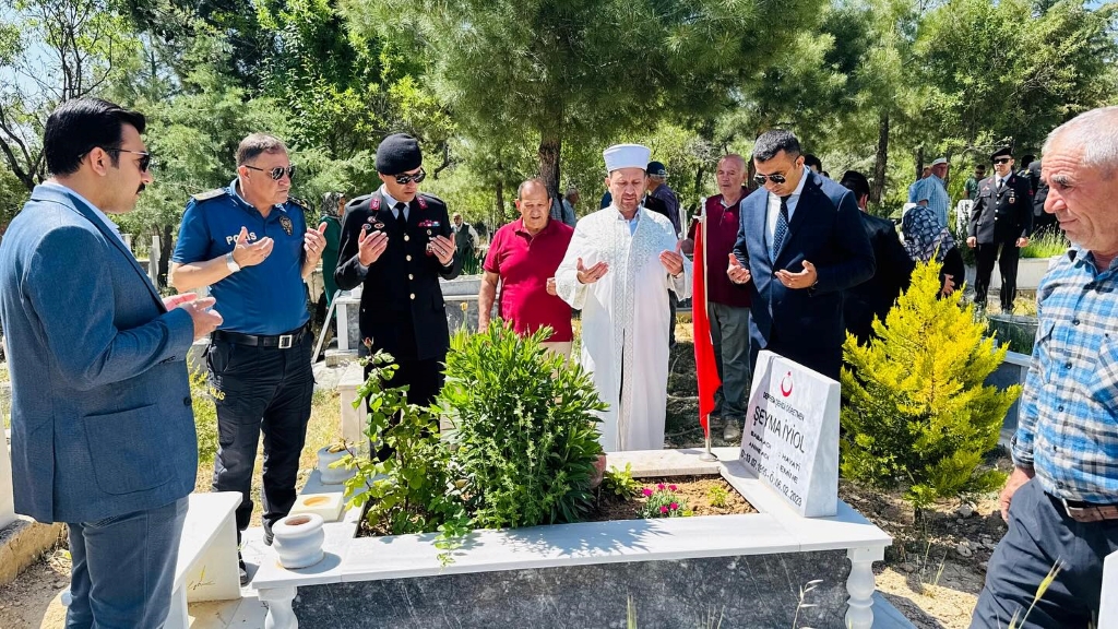 Çivril Kaymakam Şehit Aileleri Huzurevi Ve Personel Bayramlaşma (2)-1