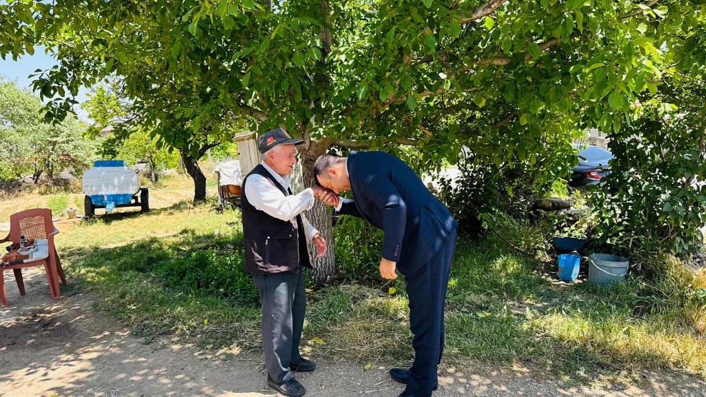Çivril Kaymakam Şehit Aileleri Huzurevi Ve Personel Bayramlaşma (5)