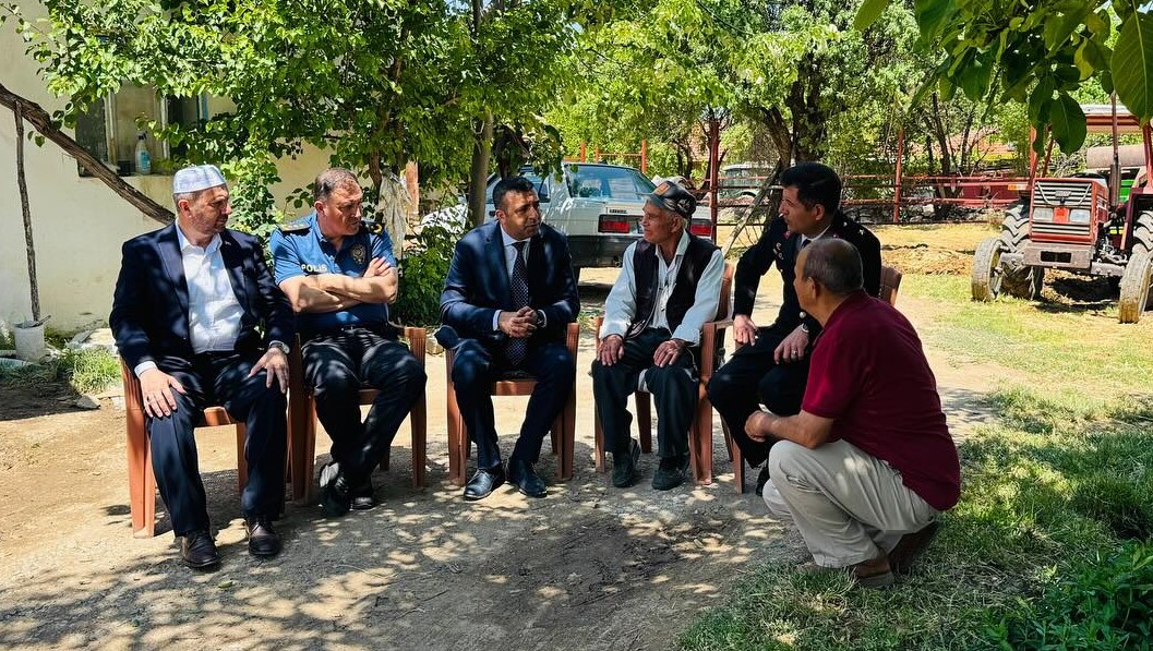 Çivril Kaymakam Şehit Aileleri Huzurevi Ve Personel Bayramlaşma (7)