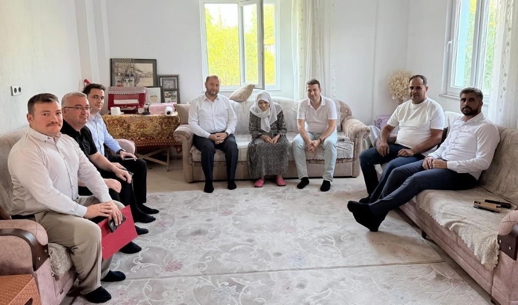 Kaymakam Şehit Annesi