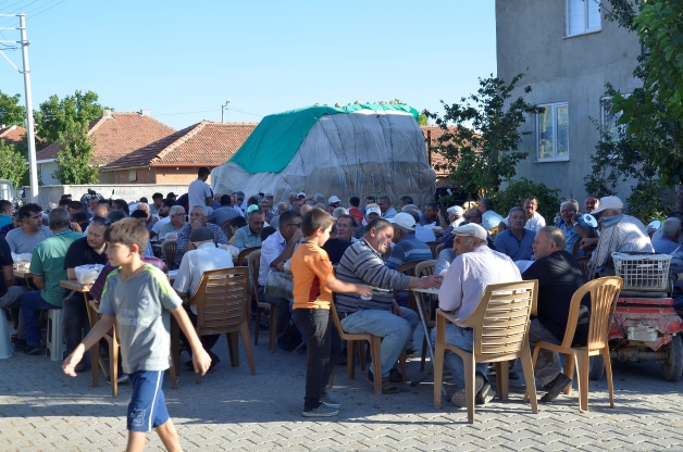 Karalar Yağmur Duası (2)