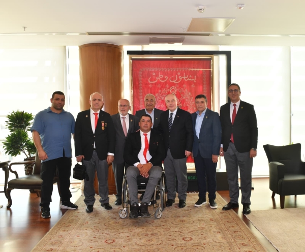 Çivrilli Şehit Aileleri Vali Ziyaret (2)