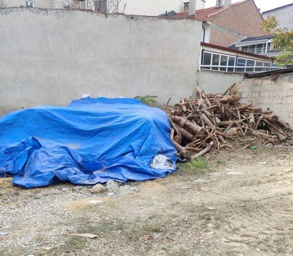 Çivril De Kamu Kurumu Kömür Yakıyor