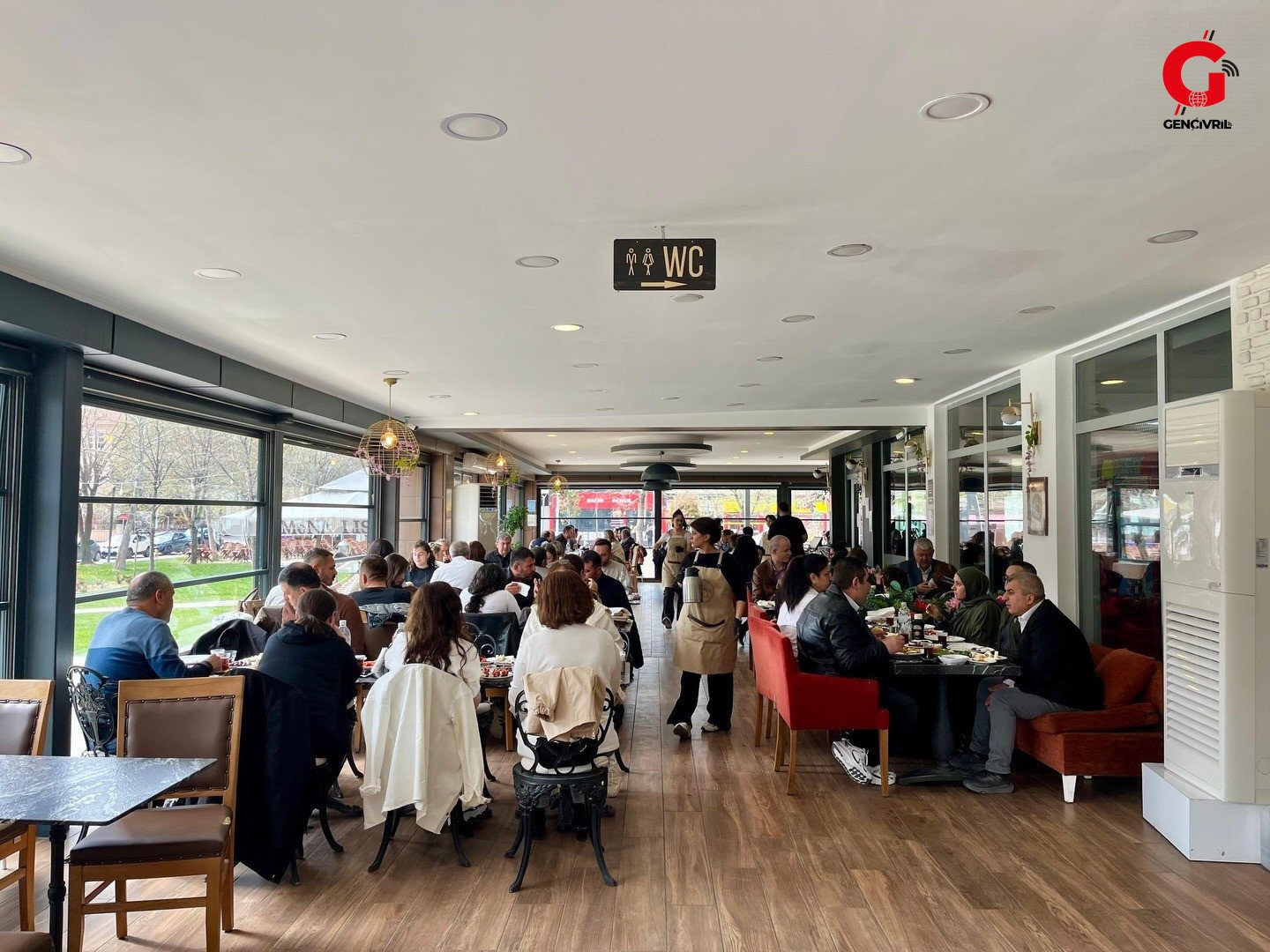 Çivril Çevak Burs Verenleri Ile Kahvaltıda Bir Araya Geldi (3)