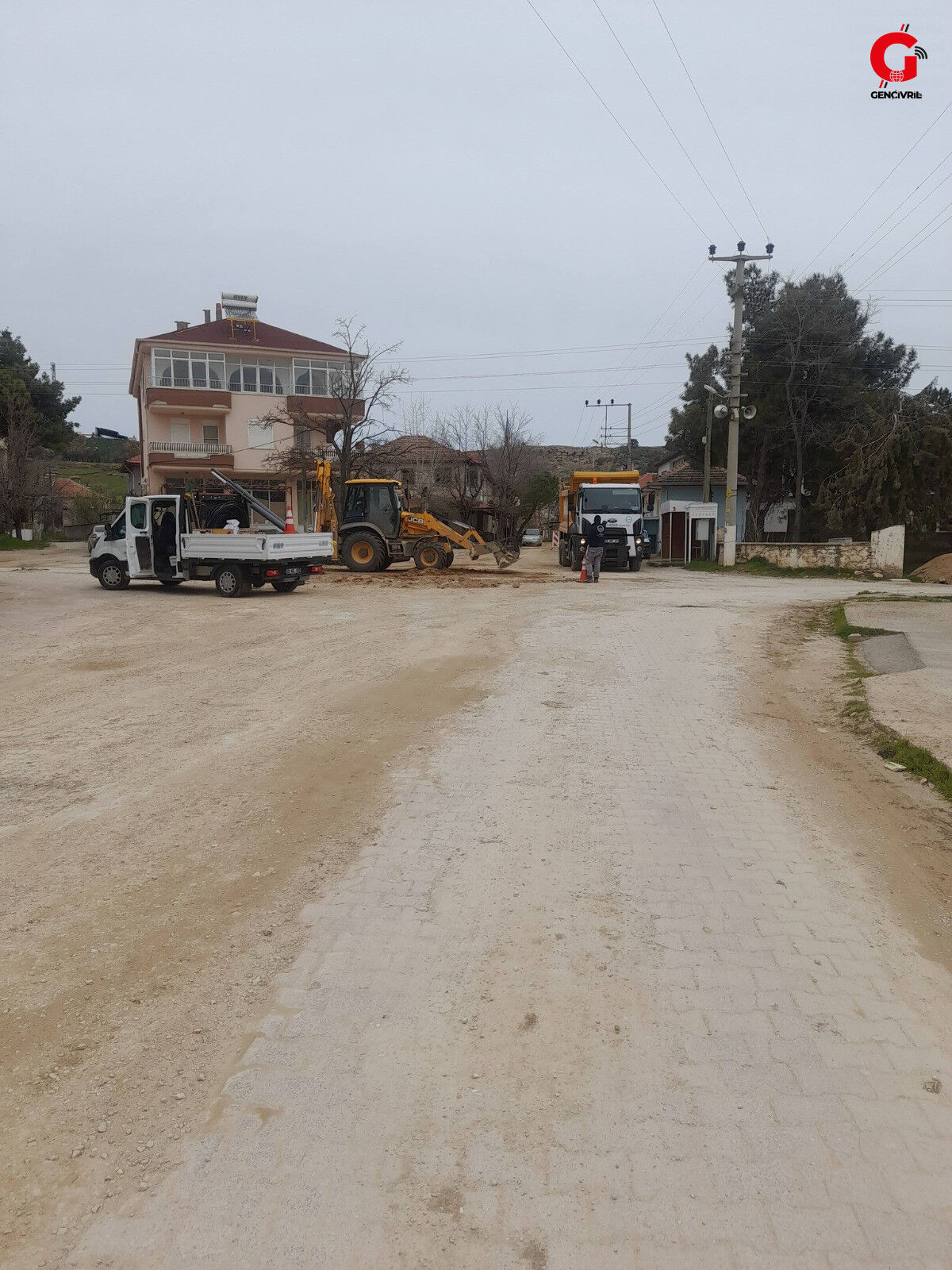 Çivril Iğdir Mahallesinde Doğalgaz Çalışmasında Bozulan Yollar Yapılıyor (1)