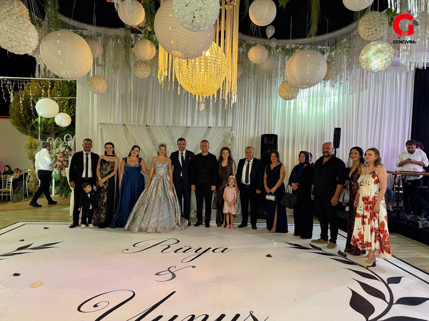 Uğur Türk'ün Kızı Rüya Türk Ile Yunus Emre Nişanlandı (3)
