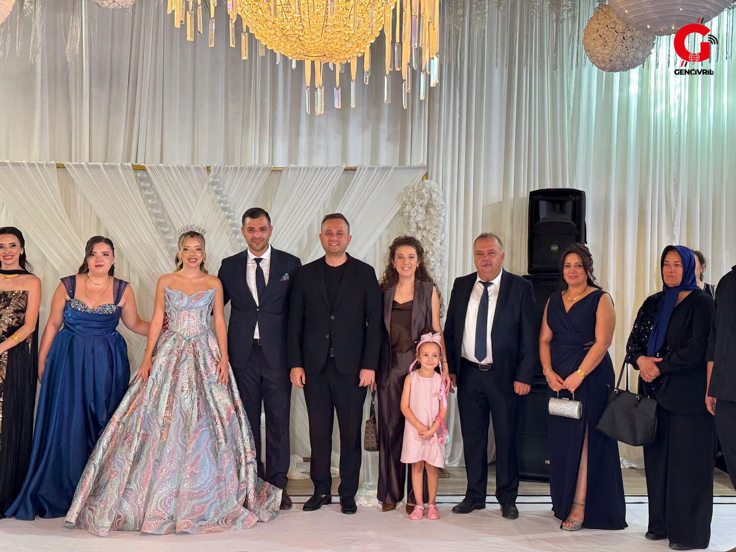 Uğur Türk'ün Kızı Rüya Türk Ile Yunus Emre Nişanlandı (4)