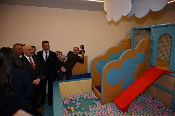 Çivril Denizin Yıldızı Gündüz Bakım Evi Açıldı (2)A